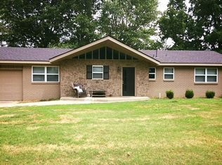 901 S Oak Hill St, Siloam Springs, AR 72761