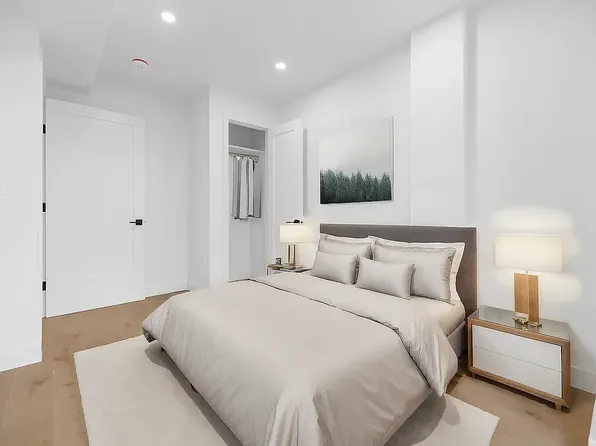 18 East 13th Street image 8 of 13