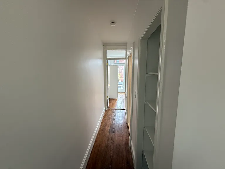 1318 Girard St NW — Photo 30