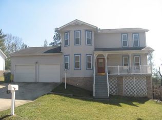 118 Rosewood Dr, Hurricane, WV 25526