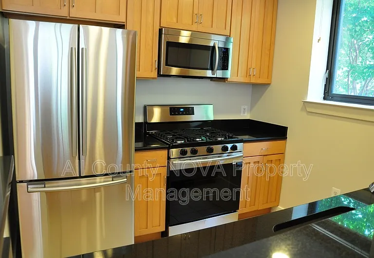 1200 N Hartford St #212 — Photo 7