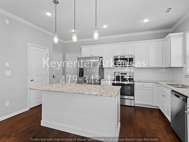 1434 N Oakland Ave — Photo 9