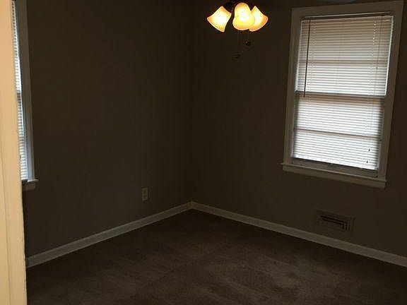 5th image of 3207 E 72nd St