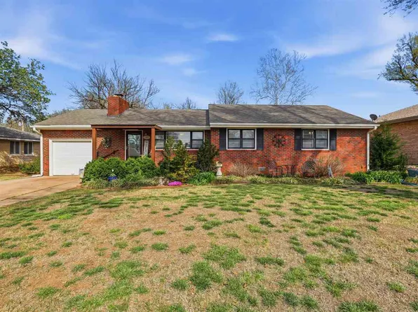 437 Drake Dr, Ponca City, OK 74604