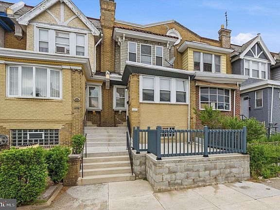 2nd image of 5657 Florence Ave