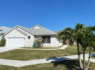 22380 Sands Point Dr, Boca Raton, FL 33433