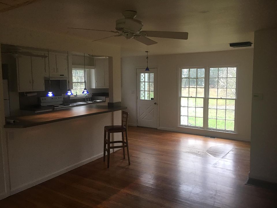 2nd image of 225 Griffin Mountain Rd NE