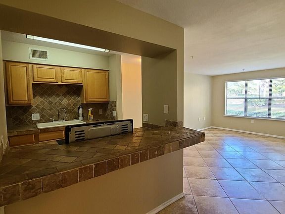 4th image of 2317 N Congress Avenue #17