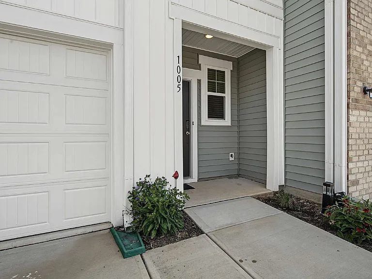 1005 Dakine Dr — Photo 4