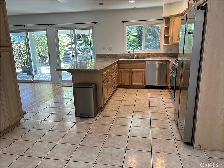 1832 Santa Rena Dr — Photo 4
