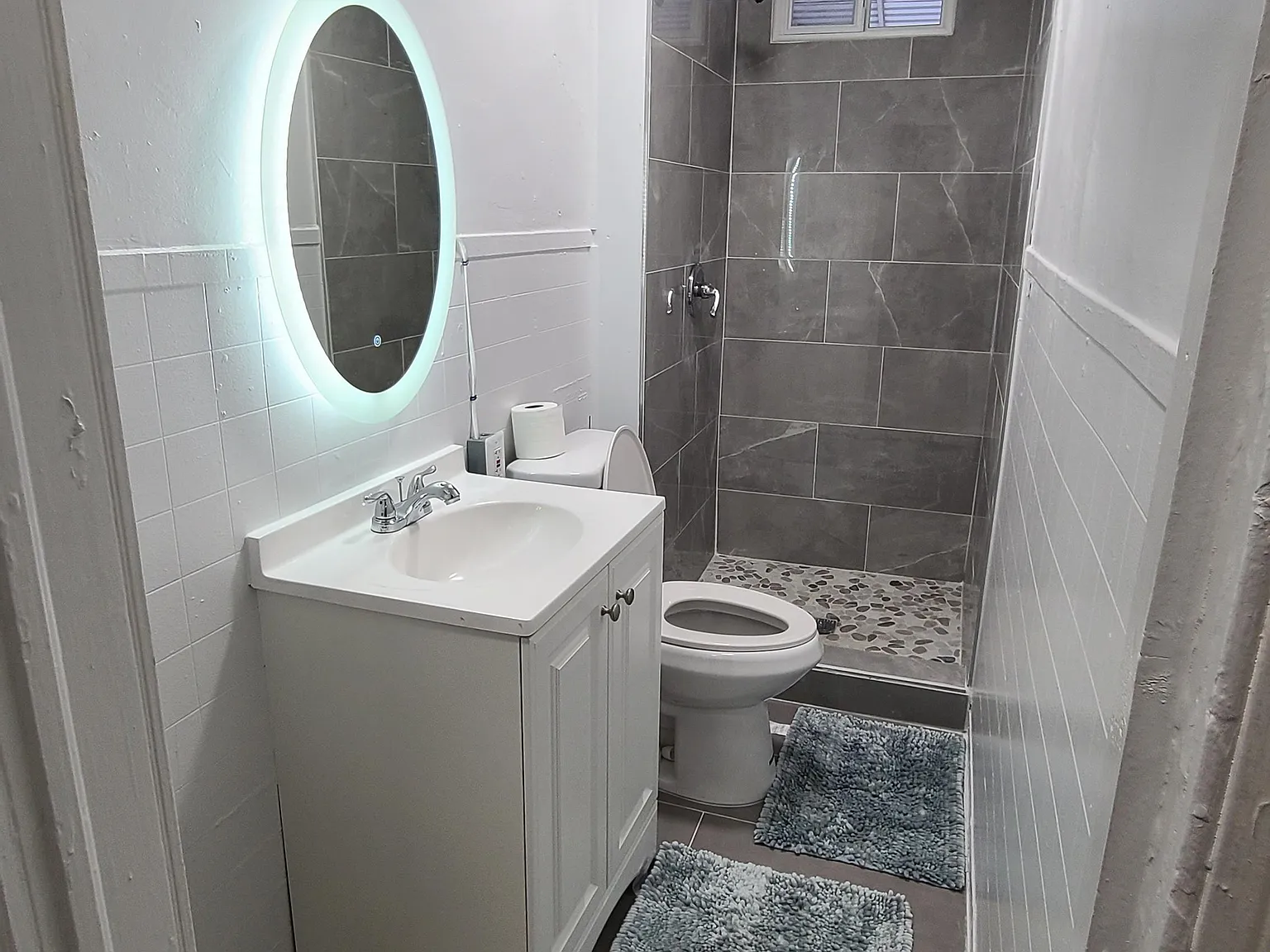 4 bed, 1.0 bath, 900 sqft, $663 — Photo 4
