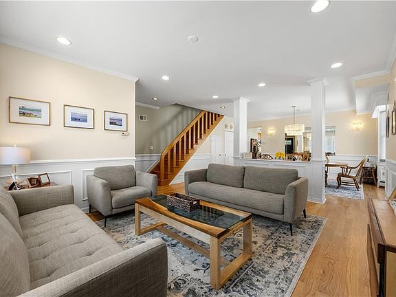4th image of 240 Atlantic Ave