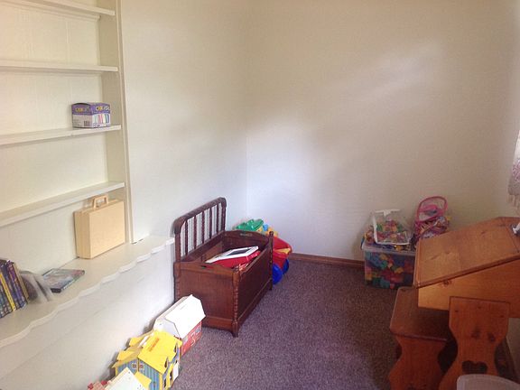2nd half Office / Playroom