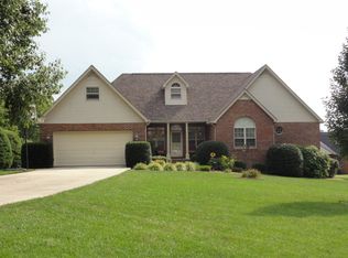 1423 N Plantation Dr, Cookeville, TN 38506