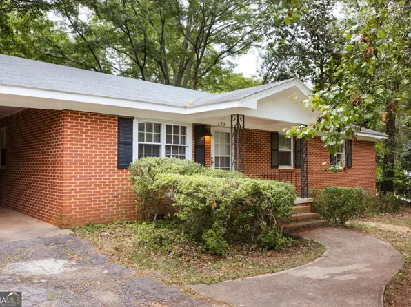135 Cavalier Ct, Athens, GA 30606