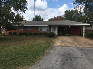 403 Courtland Ave, Muscle Shoals, AL 35661