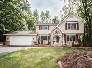 7867 Rampart Trl, Waterford, MI 48327