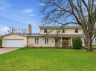 4 Estate Ct, Bettendorf, IA