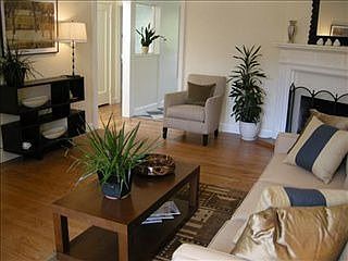 3rd image of 19 Brompton Ave