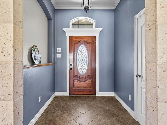 4th image of 6318 Sir Jack St