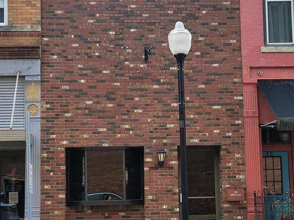 30 S Main St, Linton, IN 47441