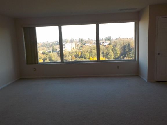 4th image of 3201 Pacific Ave Unit 703