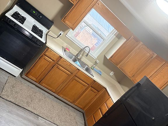 5th image of 4727 Jefferson Ave