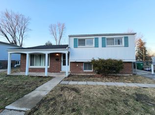 30430 John Hauk St, Garden City, MI 48135
