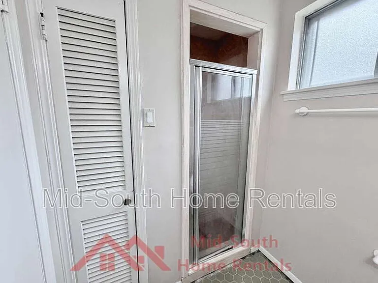 3856 Warrington Cv — Photo 17