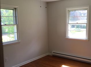 17 8th St, Colonial Beach, VA 22443