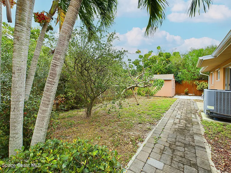 1202 Yacht Club Blvd — Photo 24