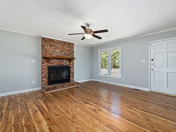 4th image of 3816 Longdale Dr