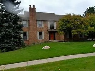 2026 Pondway Dr photo 1