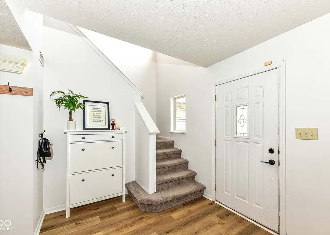 4 bed, 1912 sqft, $2,400 — Photo 4