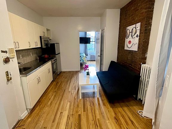 5th image of 170 Delancey St APT 9