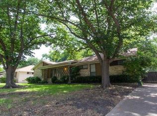 2122 Morningside Dr, Garland, TX 75041