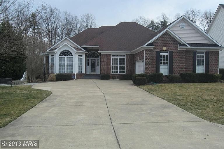 1st image of 16 Kirby Ln