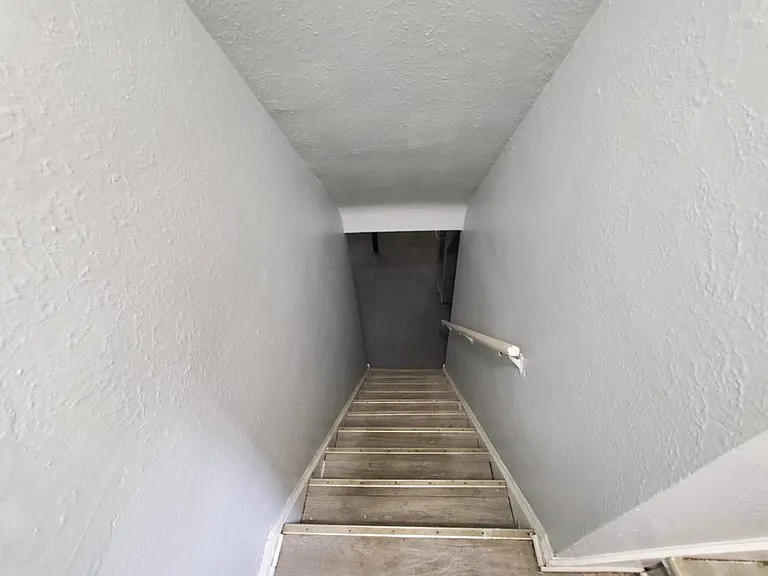 16108 Edgewood Ave — Photo 11