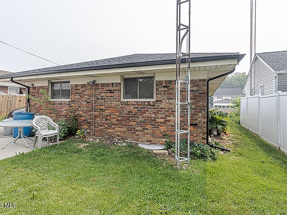 4th image of 5235 303rd St