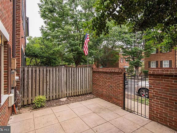 2nd image of 1126 N Taylor St #1