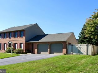 792 Sue Dr, Lititz, PA 17543