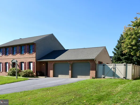 792 Sue Dr, Lititz, PA 17543