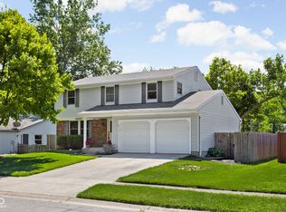 11477 Timberlake Ln, Fishers, IN