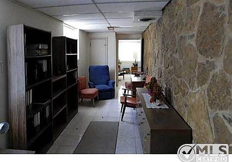 4th image of 2500 Memphis Ave