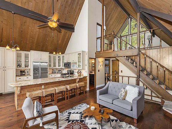 4th image of 26320 Spyglass Dr