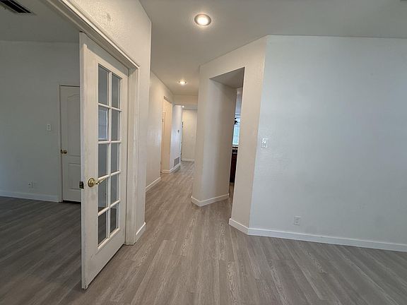 5th image of 8505 Chat Ln