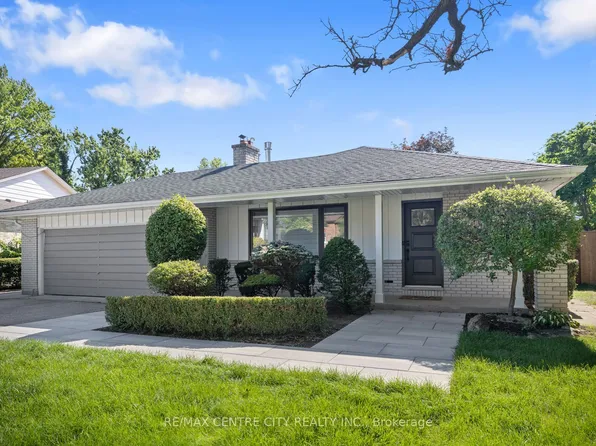 1223 Royal York Rd, London, ON N6H 4A1
