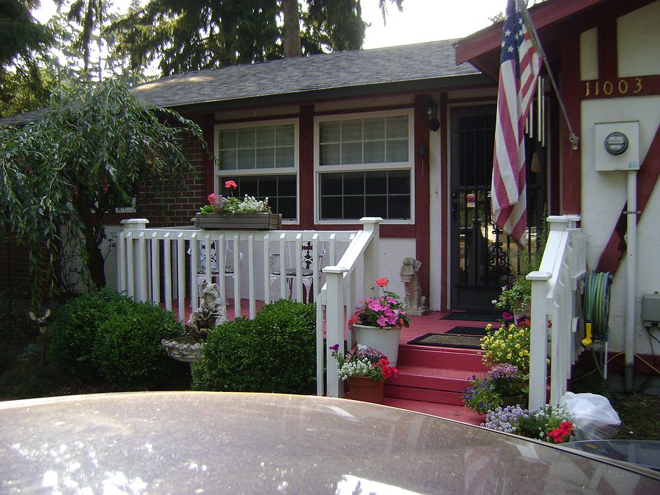 2nd image of 11003 127th Street Ct E #5