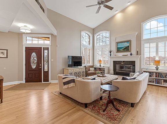 2nd image of 9257 Vesper Ln