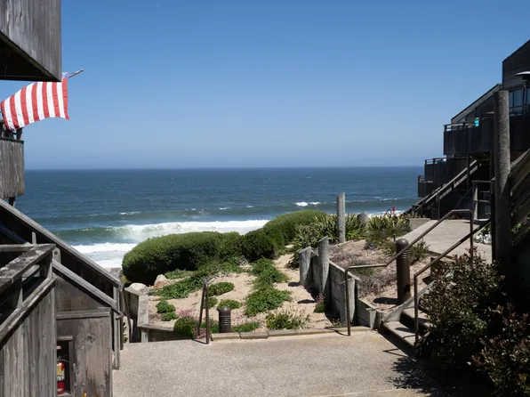 1 Surf Way APT 108, Monterey, CA 93940